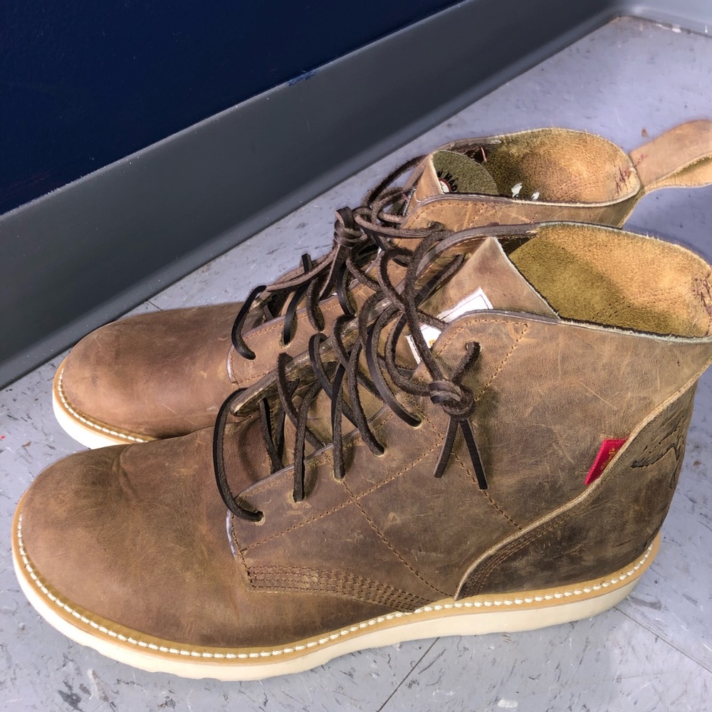 “Gorilla” Leather boots with a Vibram sole